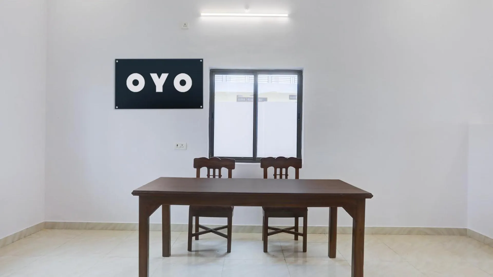 Hotel O Harsh Palace Guest House 바라나시 3*,  인도