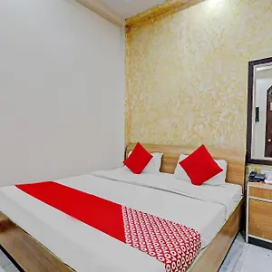 Hotel Oyo Flagship 73630 Riz, Varanasi