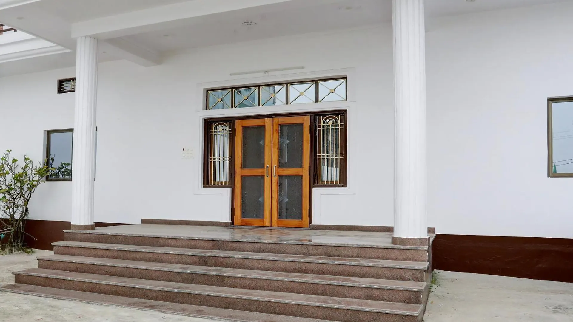Hotel O Harsh Palace Guest House Varanasi