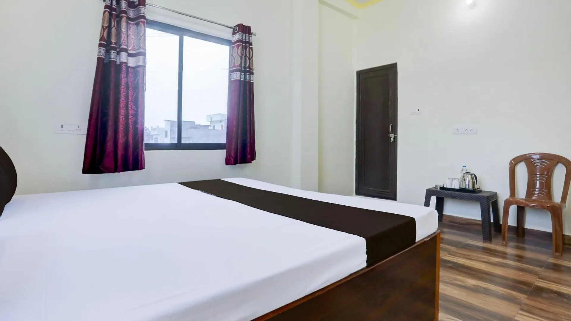 Hotel O Harsh Palace Guest House Varanasi