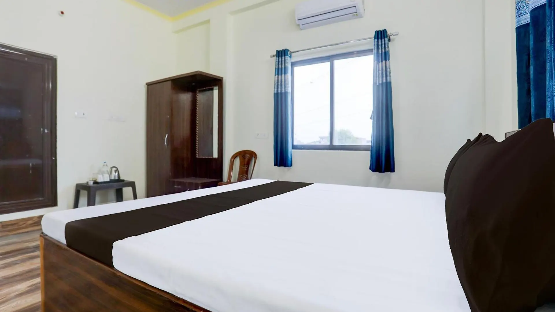 Hotel O Harsh Palace Guest House Varanasi